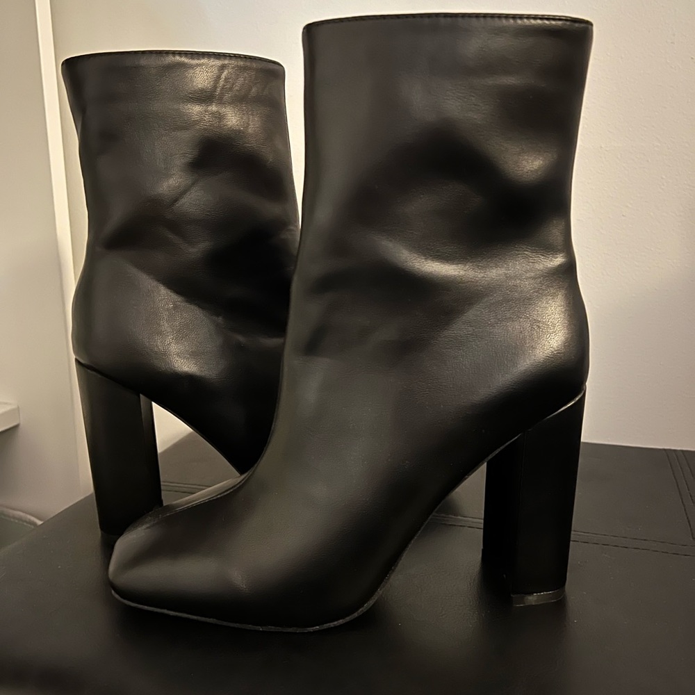 Black Shiny Ankle Boots